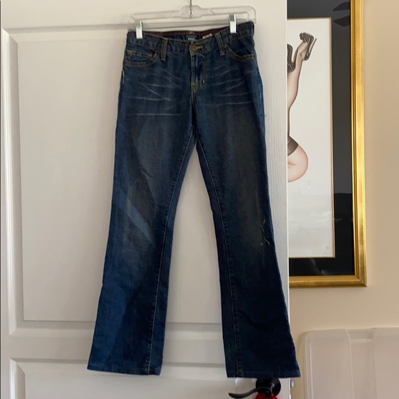 size 27 jeans in us